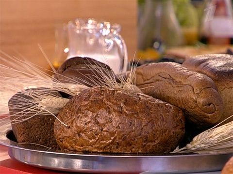 10 potravin a dobrých návyků, které vám udrží úsměv bílý