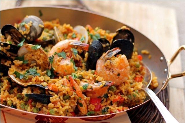 47. Paella s mořskými plody, Španělsko